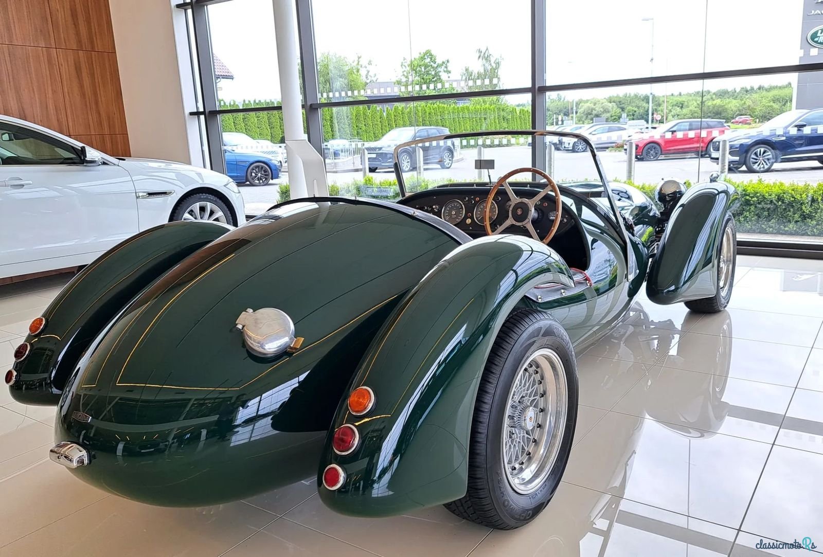 1968' Jaguar photo #2