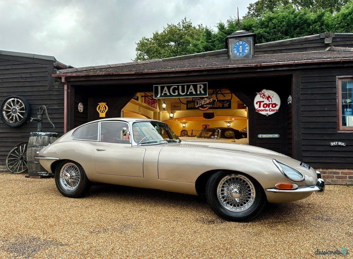 1965' Jaguar E-Type photo #1