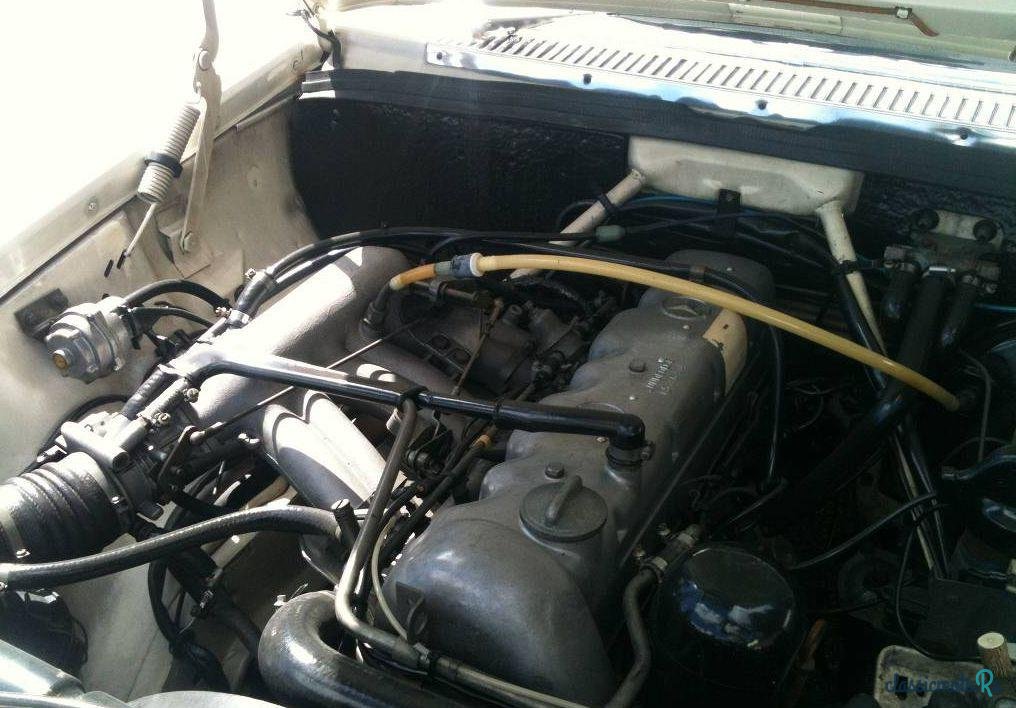 1971' Mercedes-Benz 250 CE photo #2