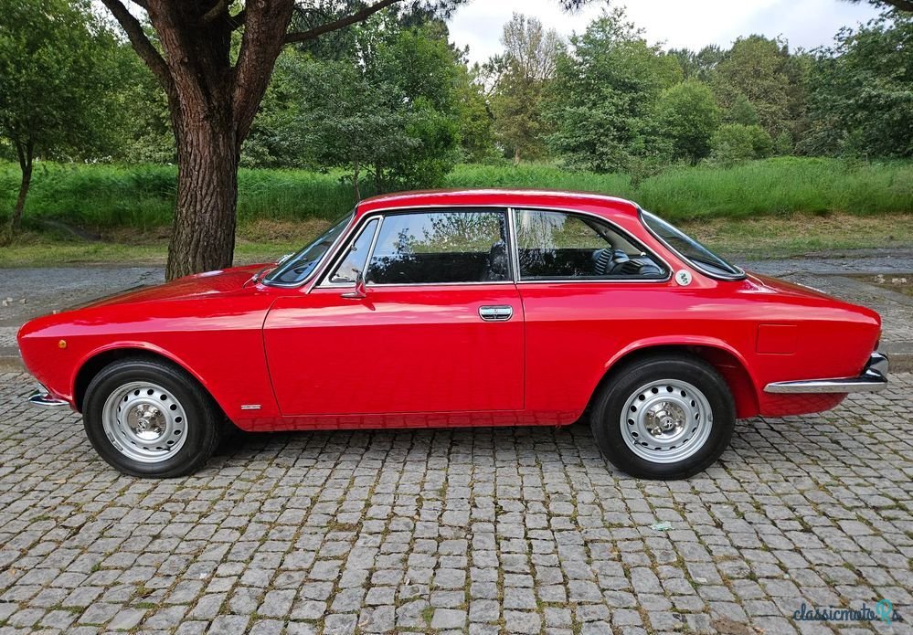 1972' Alfa Romeo GTV photo #3