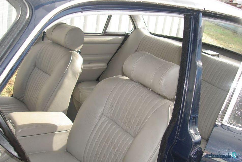 1970' Jaguar XJ6 photo #4