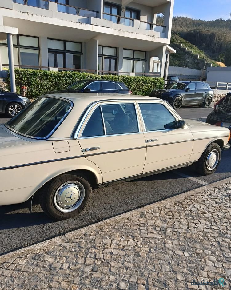 1977' Mercedes-Benz 300 photo #3