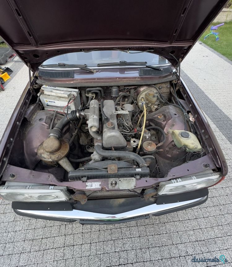 1979' Mercedes-Benz W123 photo #4