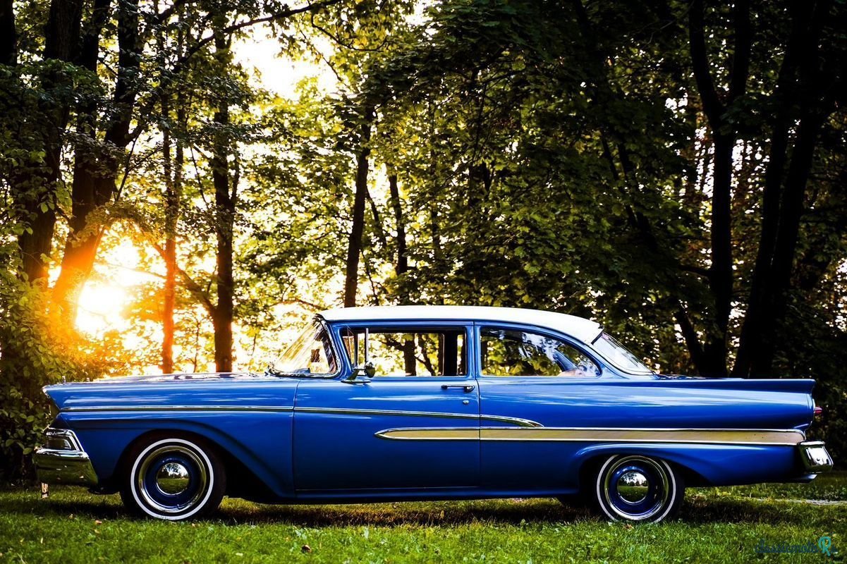 1958' Ford 300 Custom Tudoor photo #2