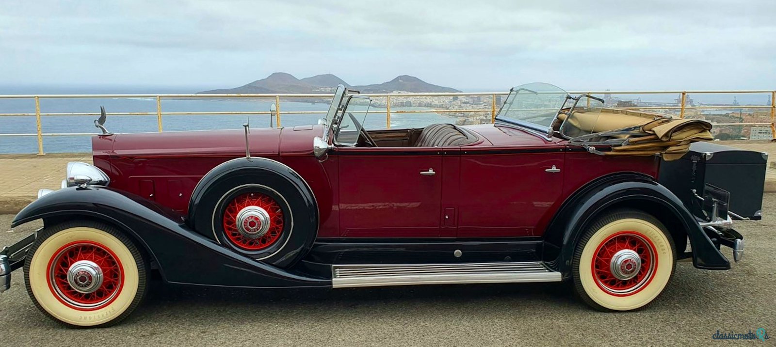 1933' Packard Twelve Touring Cabriolet photo #2