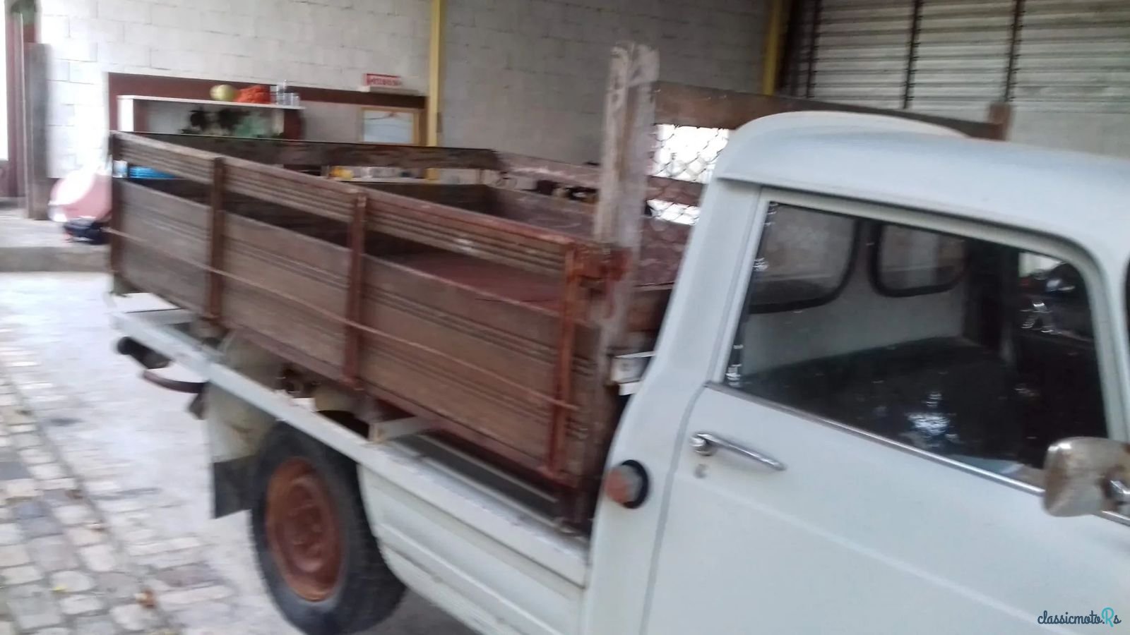 1975' Peugeot 404 photo #5