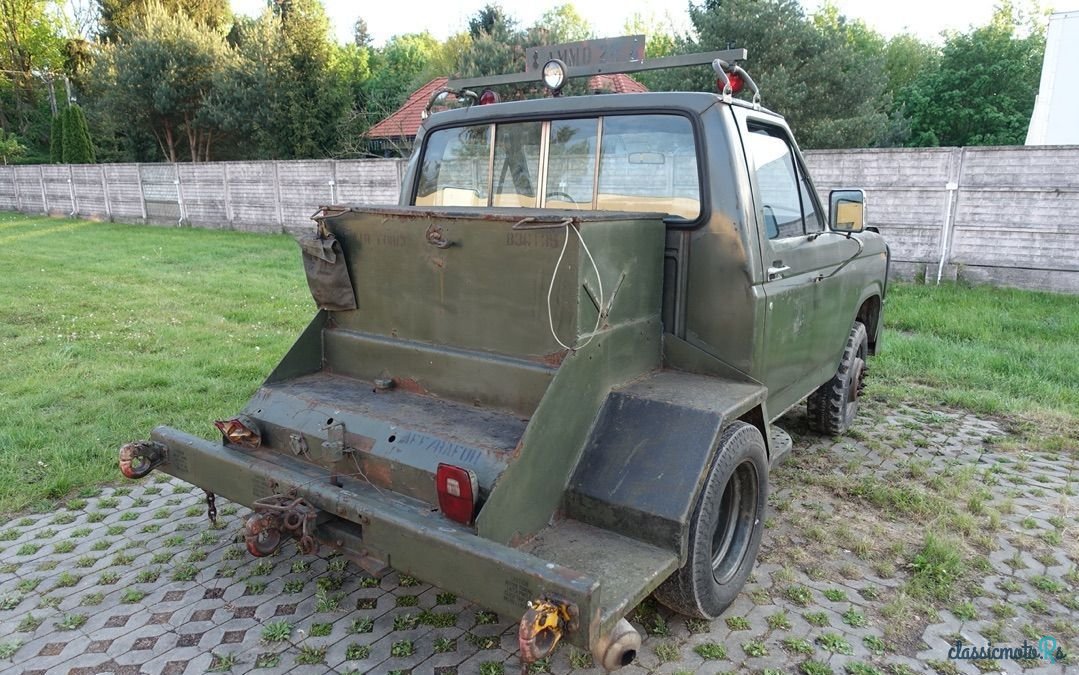 1980' Ford F-350 photo #4