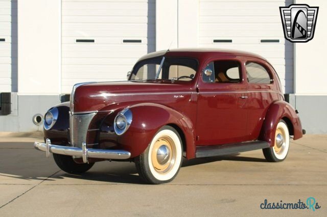 1940' Ford Deluxe photo #2