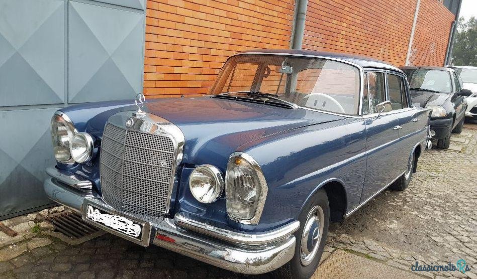1965' Mercedes-Benz 230 S photo #2