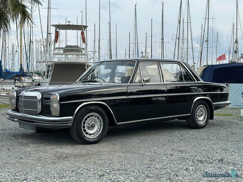 1971' Mercedes-Benz 888 photo #1