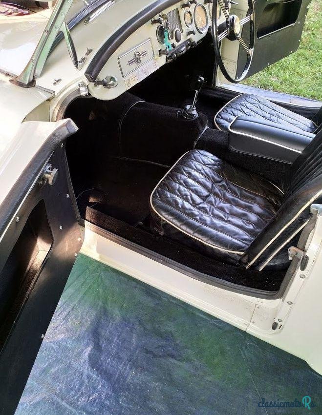 1960' MG MGA photo #5