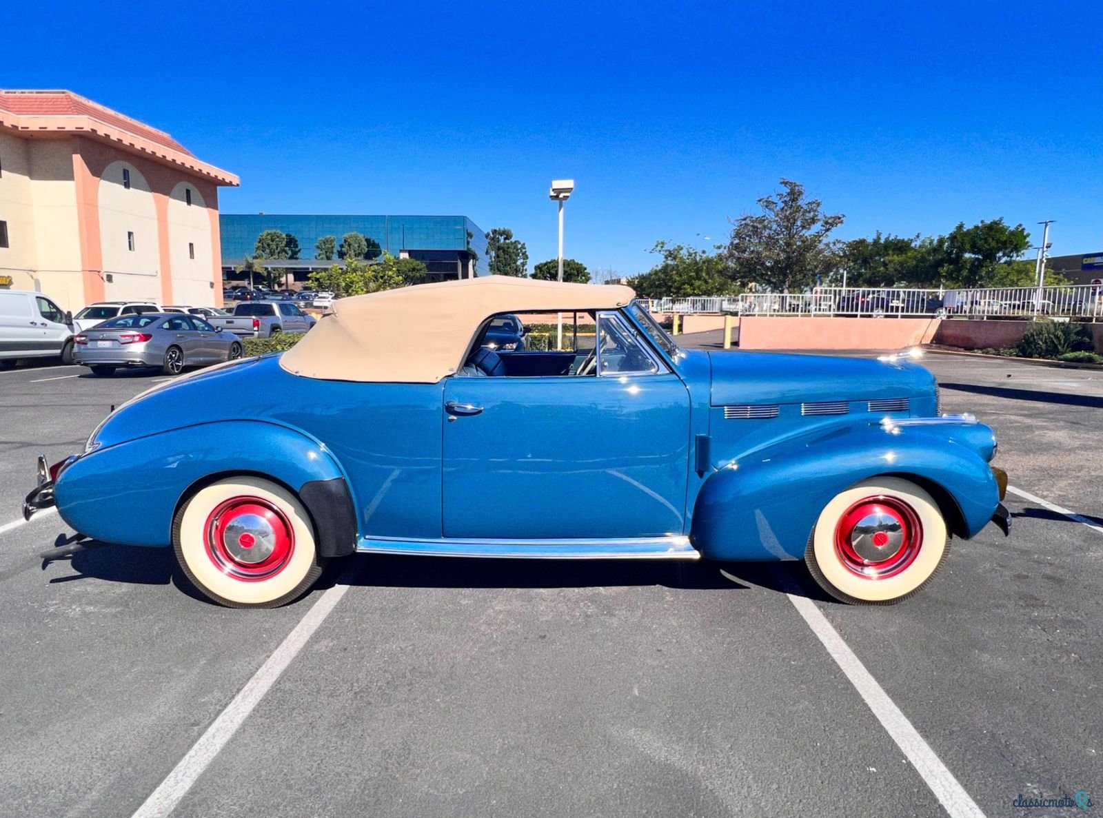 1940' LaSalle 1940 photo #2