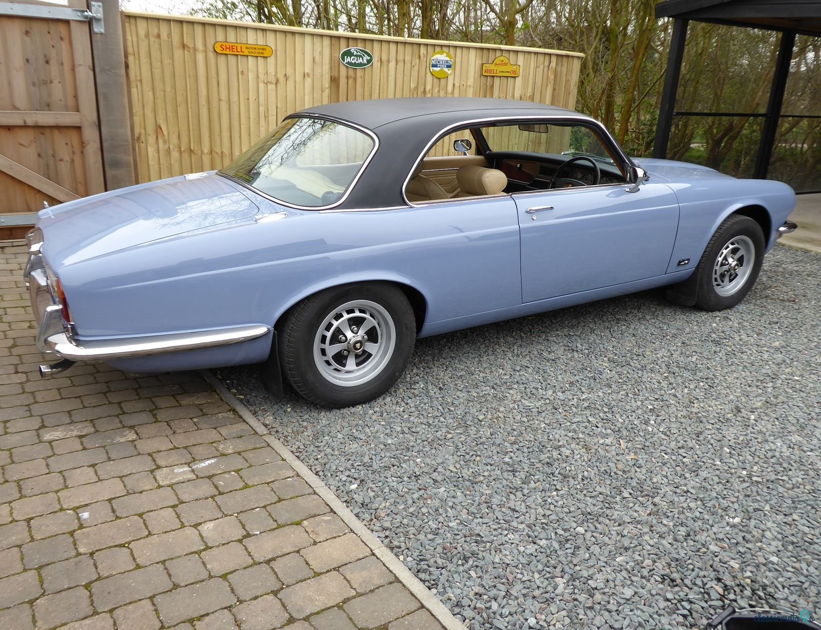 1975' Jaguar Xjc photo #2