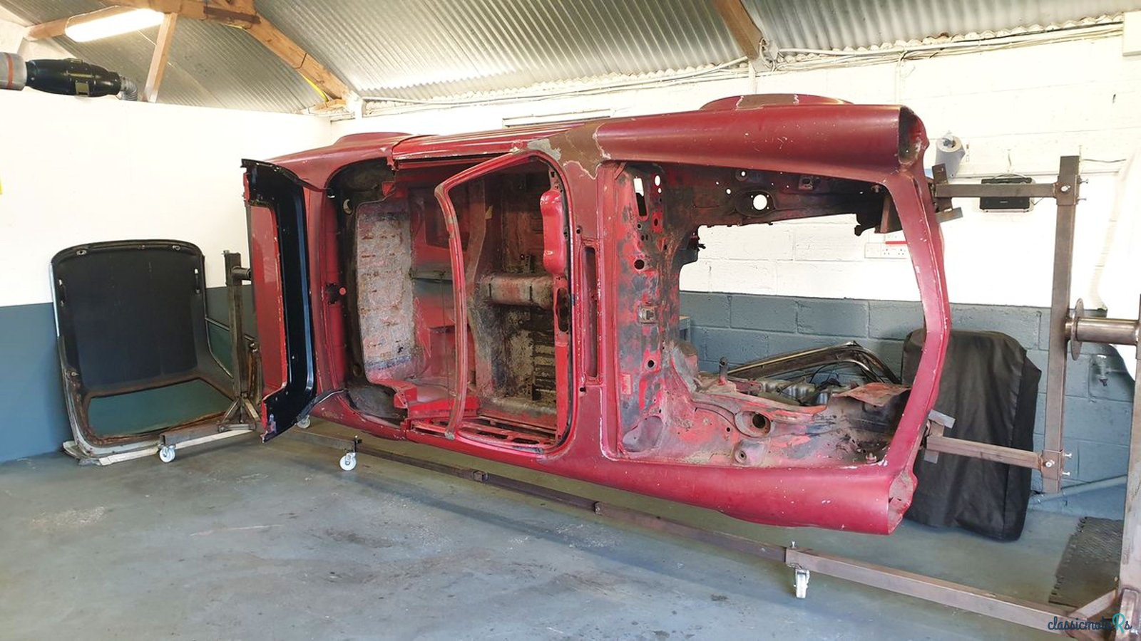 1967' Mercedes-Benz 230 photo #5