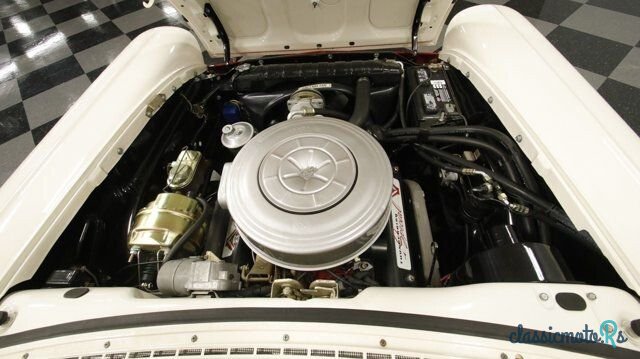 1957' Ford Fairlane photo #2