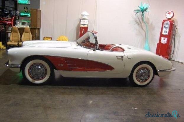 1960' Chevrolet Corvette photo #2