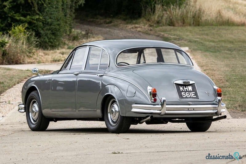 1967' Daimler 250 V8 photo #4