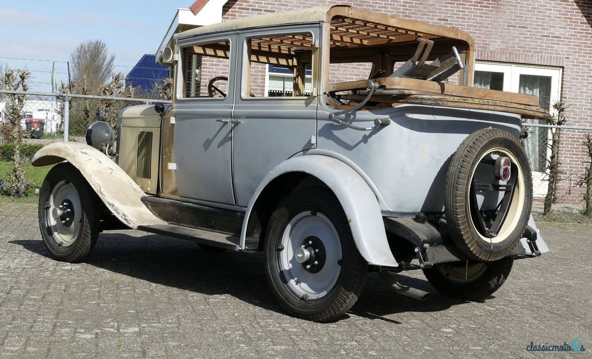 1929' Chevrolet Sedan photo #2