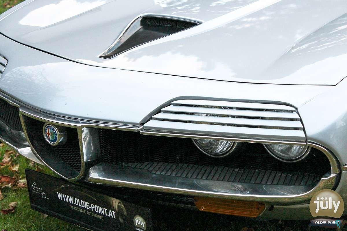 1976' Alfa Romeo Montreal photo #6