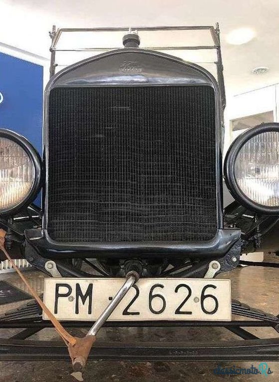 1923' Ford photo #5