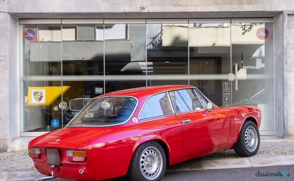 1973' Alfa Romeo GTV 2000 photo #4