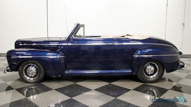 1946' Ford Deluxe photo #1