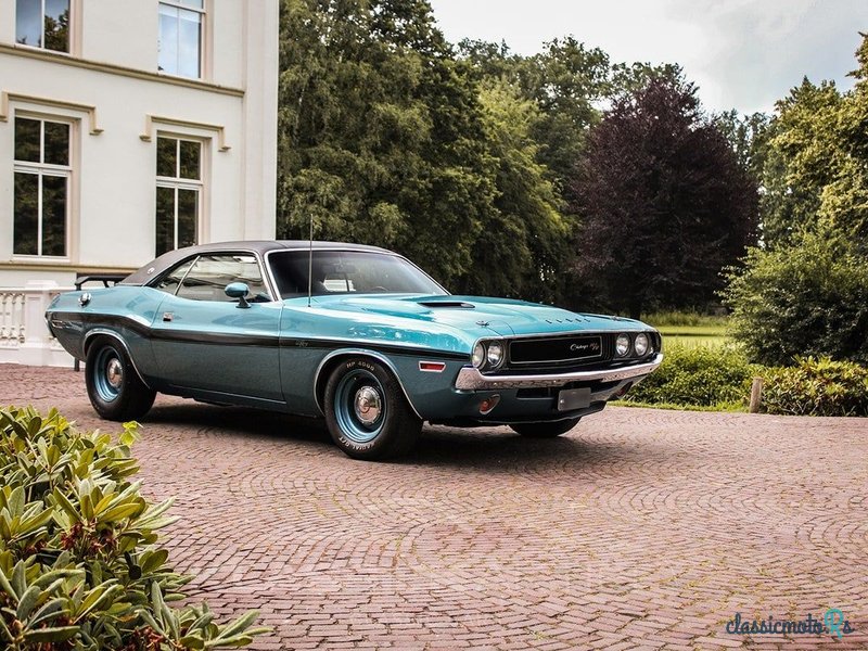 1970' Dodge Challenger photo #1