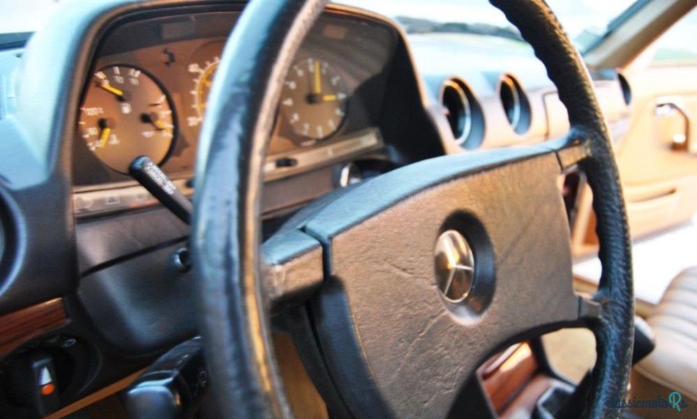 1983' Mercedes-Benz W123 photo #5