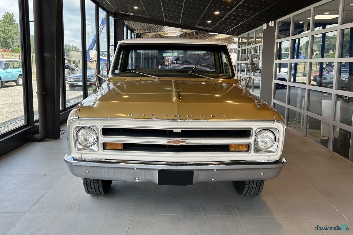 1968' Chevrolet C20 photo #2