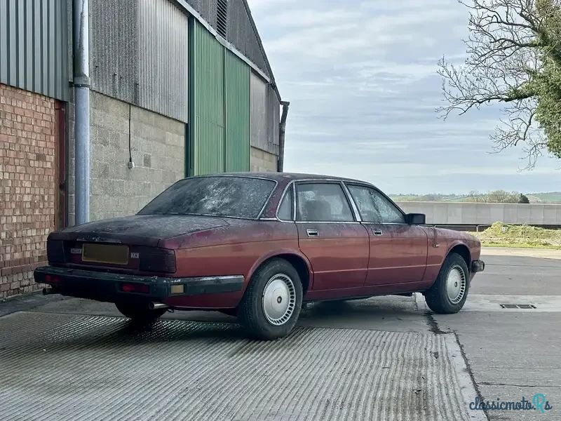 1988' Jaguar XJ photo #6