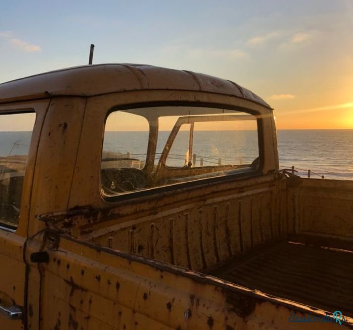 1977' Volkswagen Type-2 photo #3