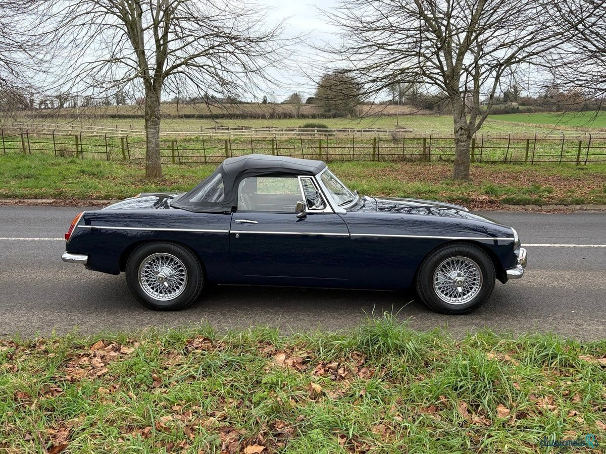 1971' MG MGB photo #4