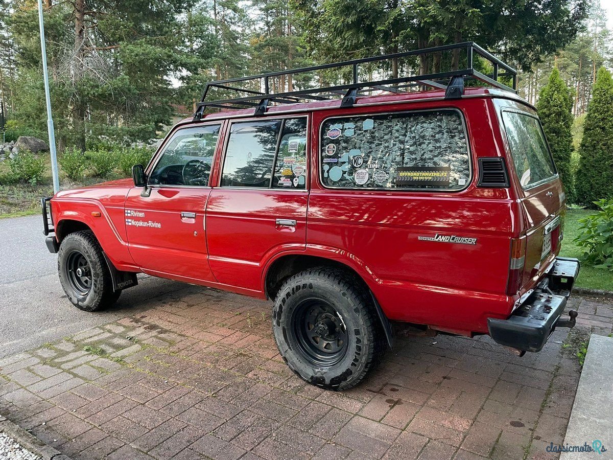 1989' Toyota Land Cruiser photo #2