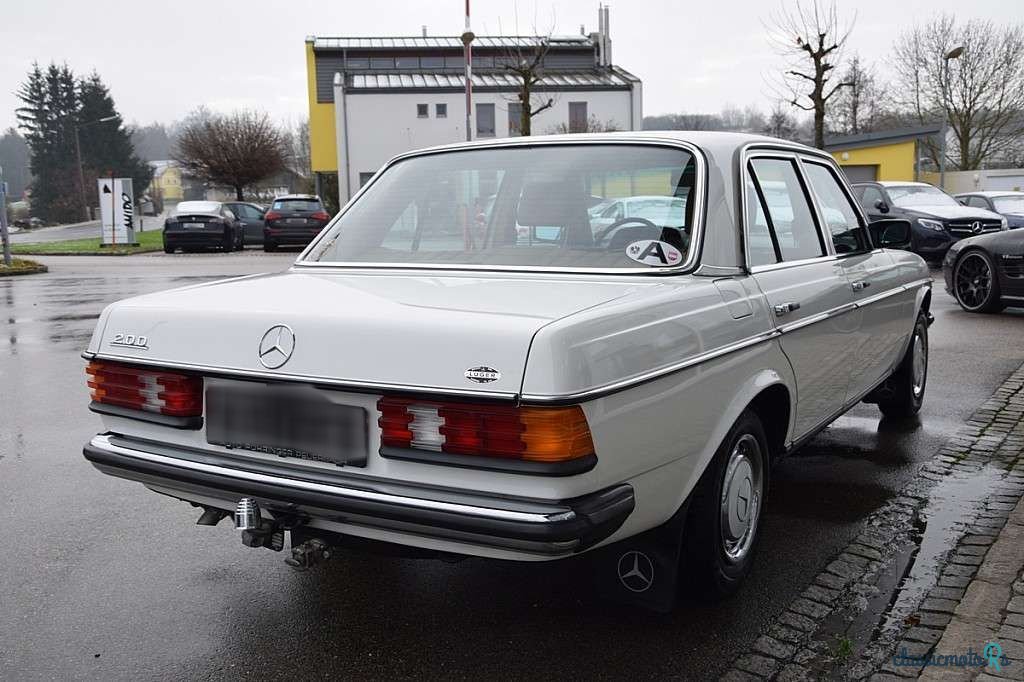 1980' Mercedes-Benz W123 200 photo #3