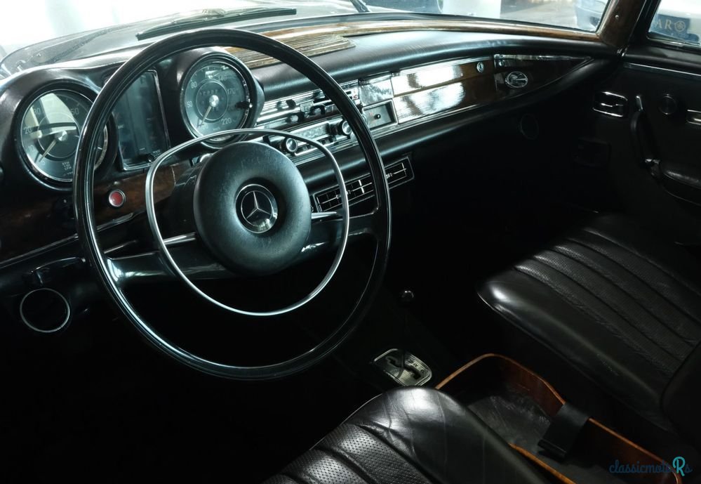 1968' Mercedes-Benz 280 photo #4