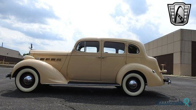 1937' Packard Model 115C photo #2