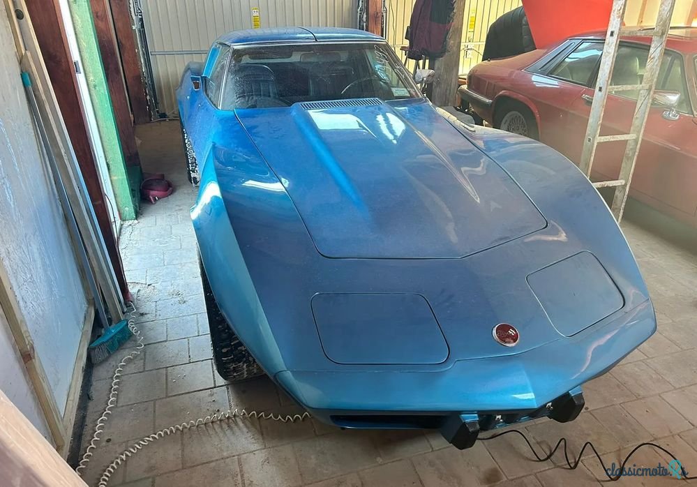 1975' Chevrolet Corvette photo #3