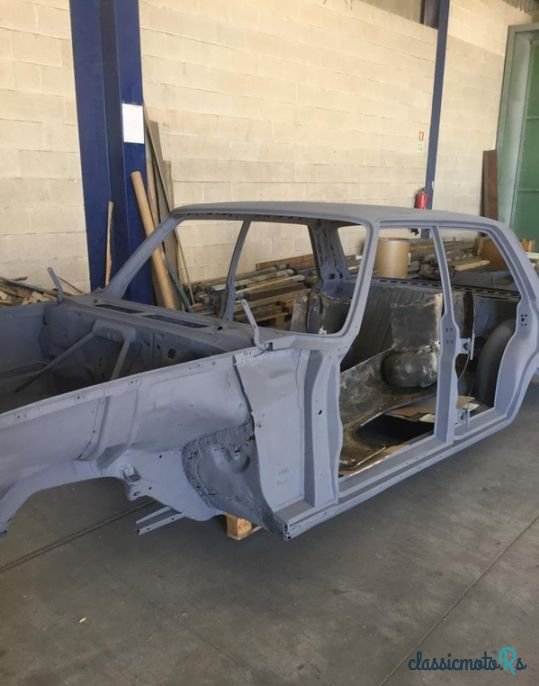 1977' Mercedes-Benz 240 photo #3