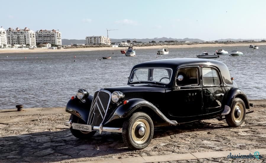 1957' Citroen 11 photo #1