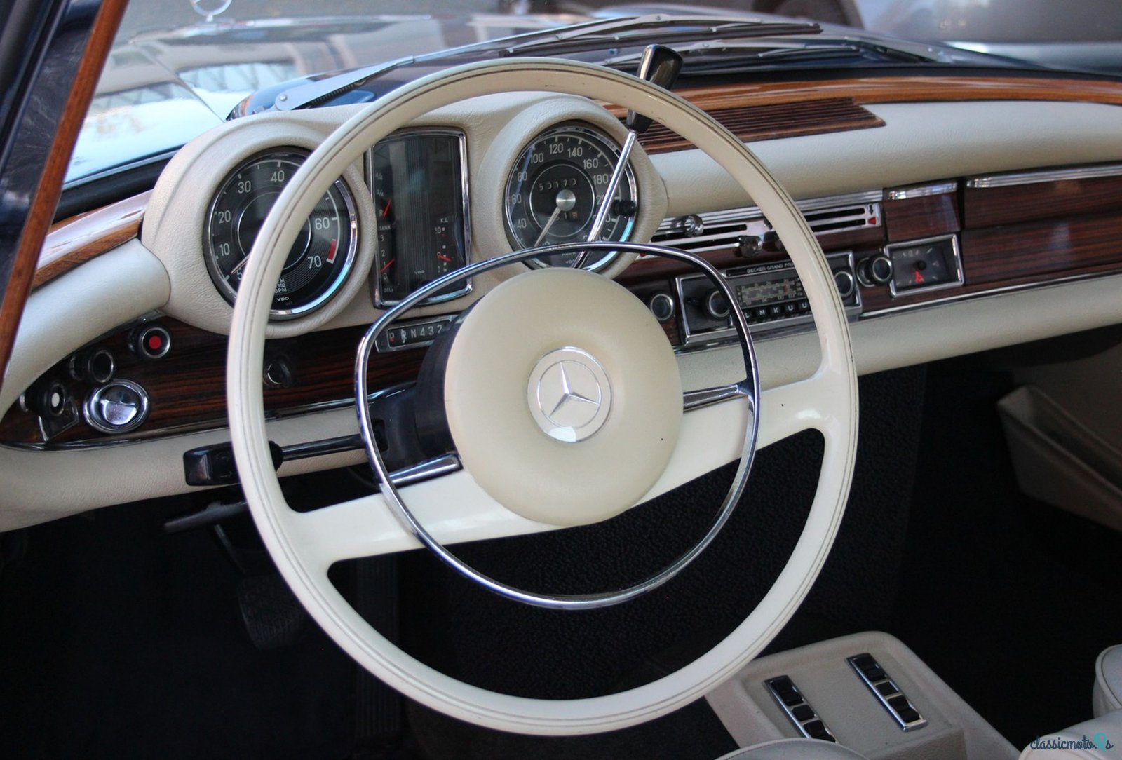 1970' Mercedes-Benz 280 photo #3