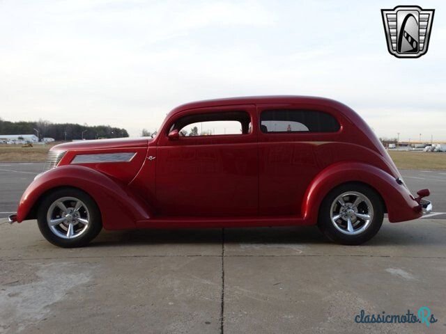1937' Ford photo #4