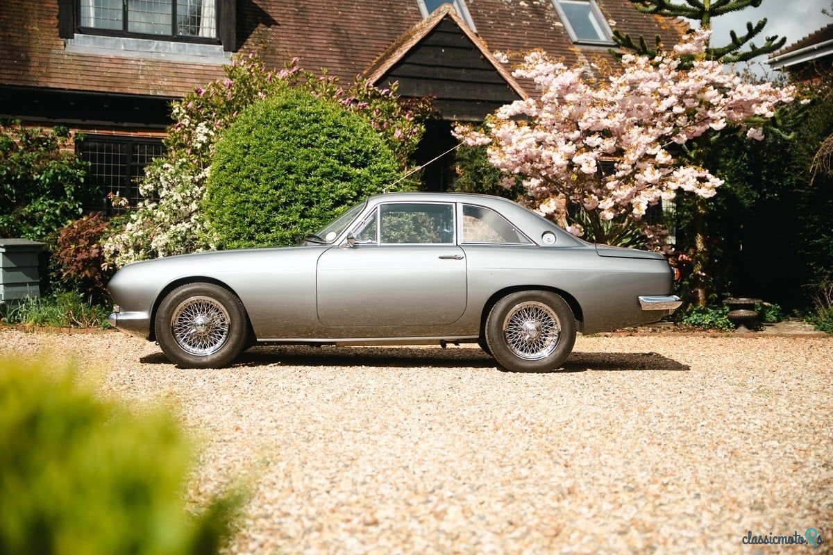 1966' Reliant Scimitar photo #2