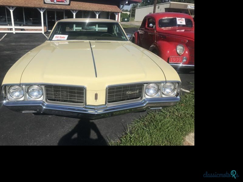 1970' Oldsmobile Cutlass photo #2