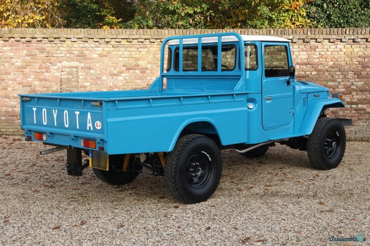 1982' Toyota Land Cruiser photo #2