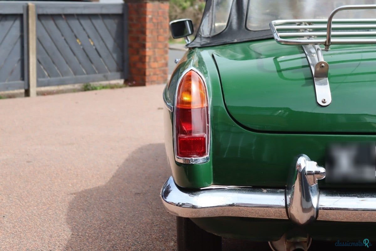 1964' MG MGB photo #2