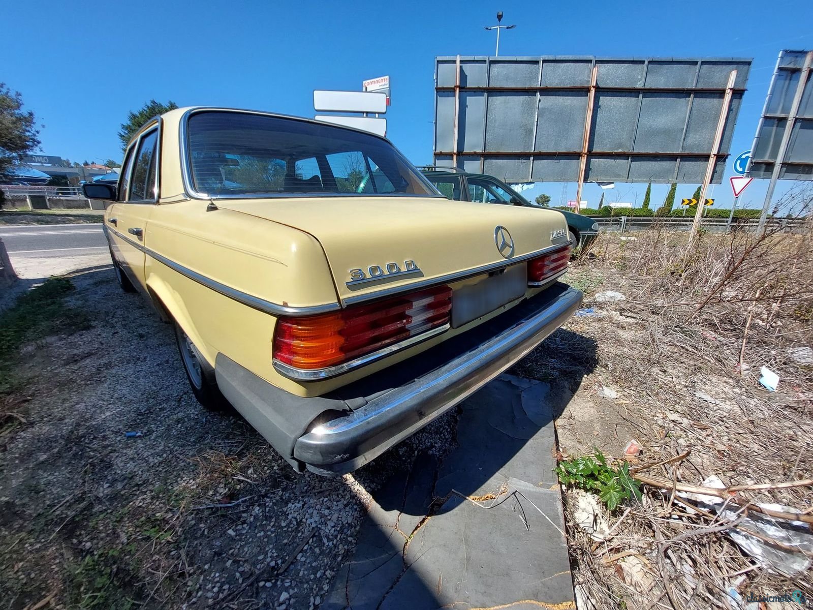 1979' Mercedes-Benz 300 D photo #3