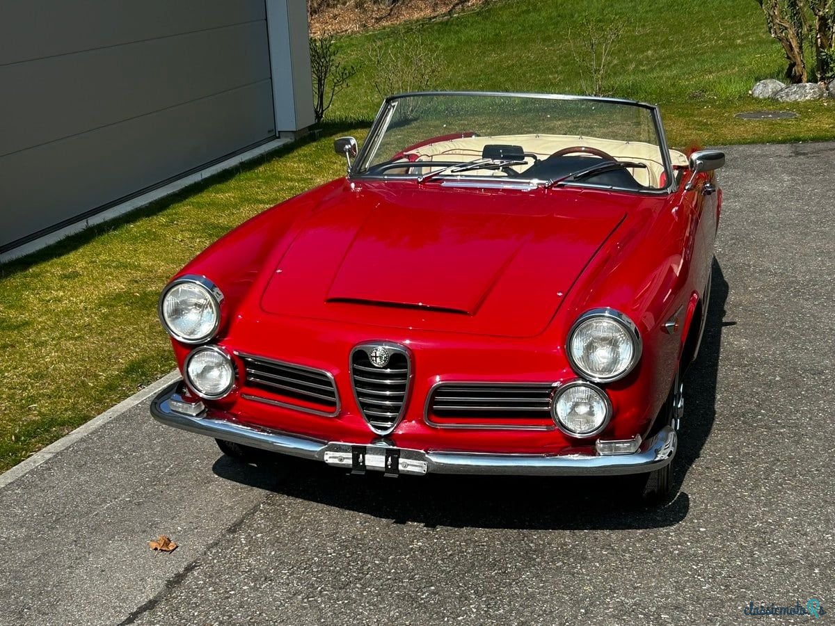 1964' Alfa Romeo 2600 Spider photo #6