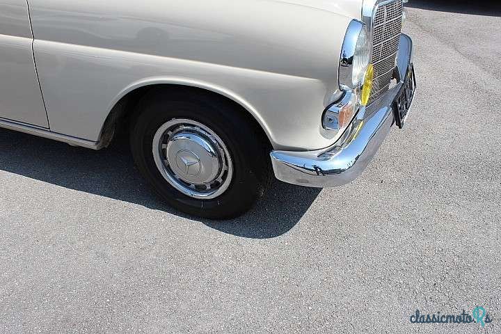1967' Mercedes-Benz Heckflosse photo #2