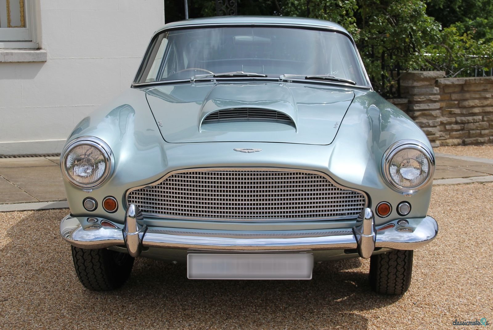1959' Aston Martin DB4 photo #2