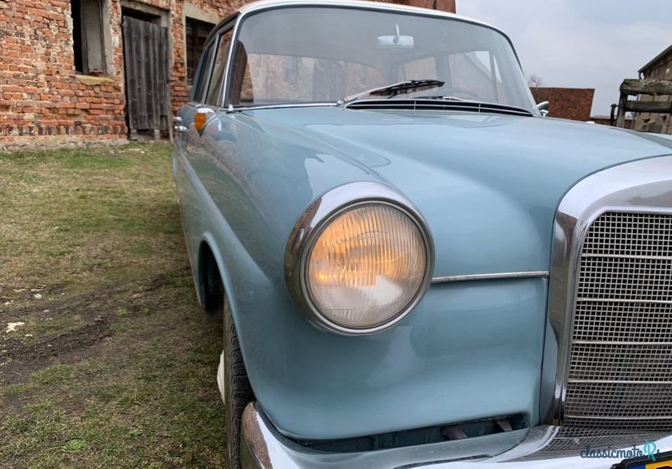 1965' Mercedes-Benz W110 photo #6